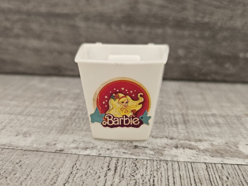 1978 Barbie StarCycle Scooter Moped Motorcycle Basket 2149 Replacement Part